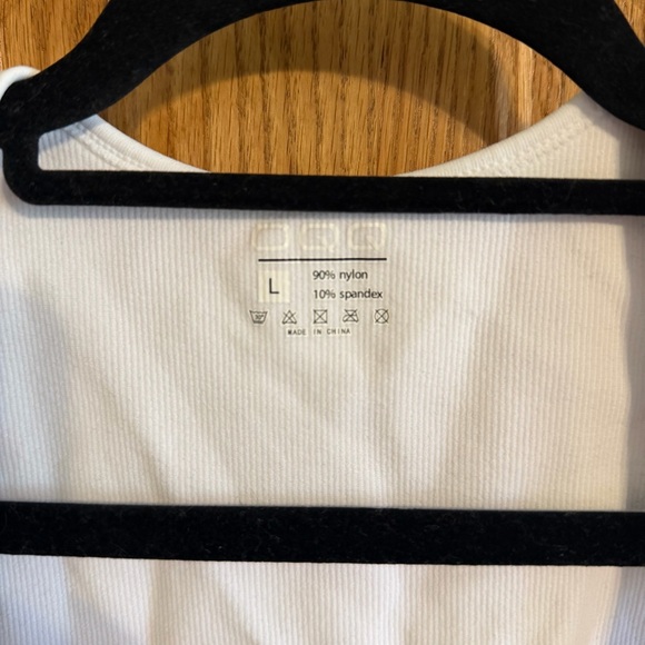 OQQ Floral White Bodysuit - Picture 2 of 3